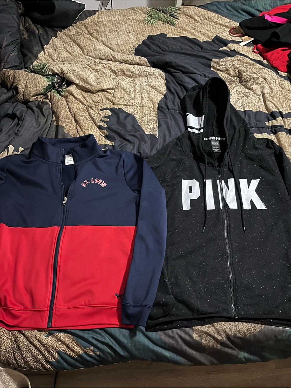 (2) EUC CUTE PINK VS ZIP UP HOODIE BUNDLE SIZE LARGE